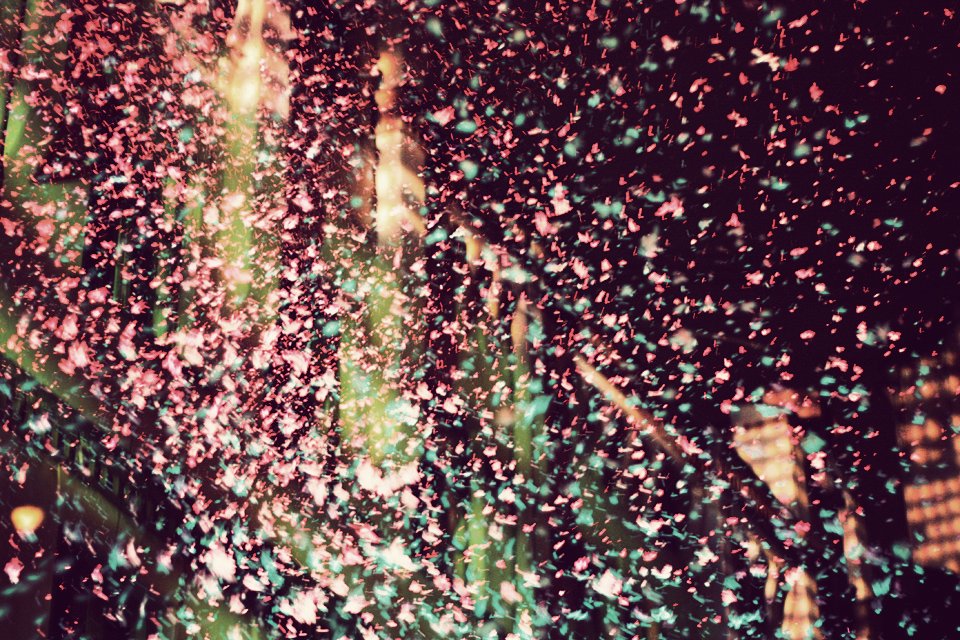 Putu sniegs, Urbānie džungļi, Kultūras koledžas pagalms, Baltā nakts